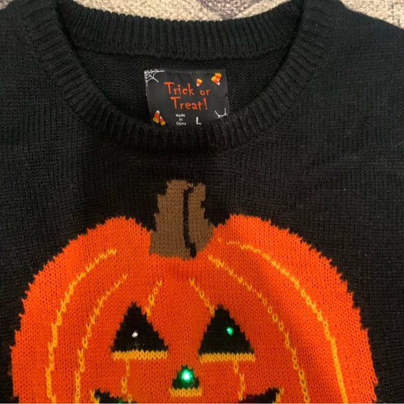 Light up Halloween sweater L - Picture 3 of 6